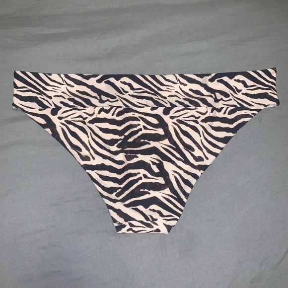 5/$25!!!  Cute Zebra Bikini Bottom from H & M - Picture 4 of 10
